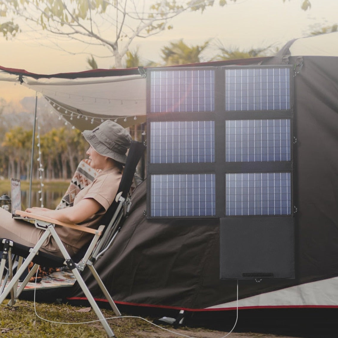 Foldable Solar Charger - EV Nouv 